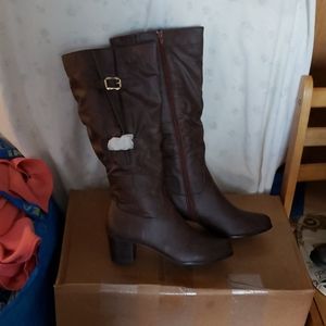 JustFab Brown boots, 9W, New